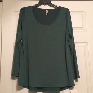 LuLaRoe Lynnae Long sleeve
